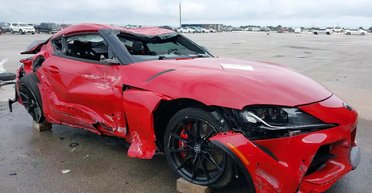 Новейший лимитированный спорткар Toyota за $70 000 разбили после покупки (фото)