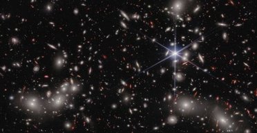 Загадка космічного світанку. Астрономи з'ясували, що увімкнуло перше світло у Всесвіті (фото)