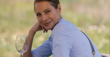 Супермодель Крісті Тарлінгтон розповіла, чому уникає пластичних операцій