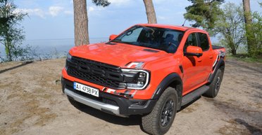 Мощный внедорожный "хищник": тест-драйв нового Ford Ranger Raptor