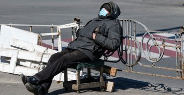 Консервация бедности. Чем затянувшийся карантин грозит украинскому обществу