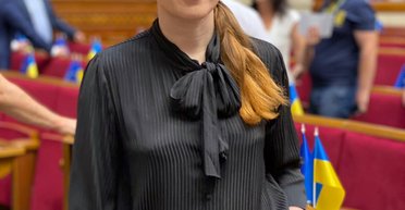 В "Слуге народа" обсудят высказывания Безуглой о Залужном, — СМИ