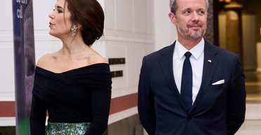 Кронпринц Фредерік із дружиною відвідали виставку на тлі чуток про зраду спадкоємця престолу