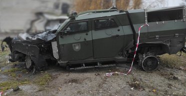 Бронеавтомобіль "Новатор" від ТОВ "Українська бронетехніка" захистив екіпаж від вибуху протитанкової міни