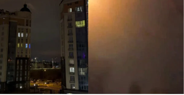 В российском Белгороде раздаются взрывы, в городе объявили воздушную тревогу (видео)