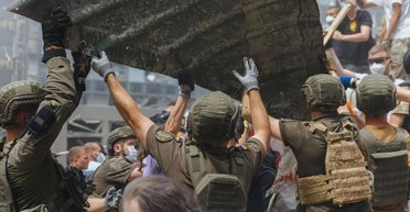 Обломки разбирали все: в МВД рассказали о ходе поисковой операции в "Охматдете" (фото)