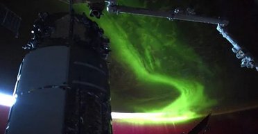 Астронавтка NASA зробила захопливий знімок полярного сяйва з космосу (фото)