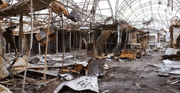 ЗС РФ ударили ракетами по центру Чернігова: є жертви та поранені, деталі (відео)