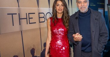 Джордж та Амаль Клуні трималися за руки на червоній доріжці (фото)