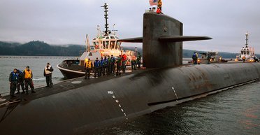 Трамп приказал вывести атомные подлодки США после ядерных угроз Медведева