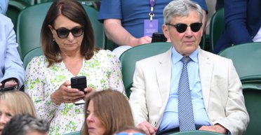 Знову без доньки: мама Кейт Міддлтон відвідала Вімблдон (фото)