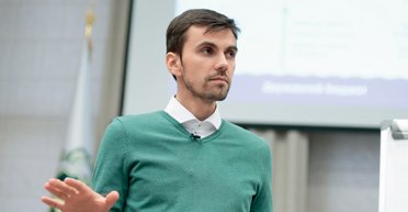 Менеджер здоровья. Павел Ковтонюк о госпитальных округах, электронных рецептах и "черной" врачебной кассе