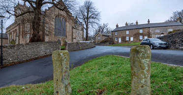 "Прогулянка в минуле": приховане від очей село дивує секретним водоспадом (відео)