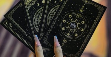 Дізнайтеся, яку підказку вам дадуть карти Таро на 8-14 січня  - оберіть одну з 4 карт