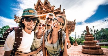 Сбежать от сырости. 5 идей креативных путешествий