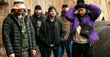 "Покрутили" посетителей и музыкантов: в Харькове с концерта в ТЦК забрали 3 группы, — соцсети