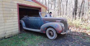 Редкий коллекционный Ford 30-х простоял полвека заброшенным в сарае (видео)