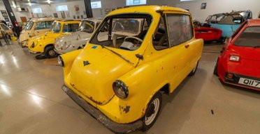 В США показали необычную коллекцию раритетных микроавтомобилей (фото)