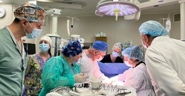 Смертельные игрушки: украинские хирурги спасли мальчика, который проглотил 20 магнитов (фото)