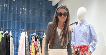 75-річна Вера Вонг приміряла мініспідницю (фото)