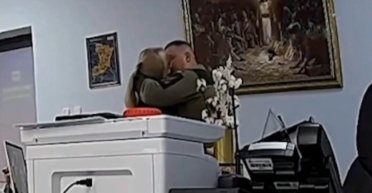 Таємно слідкували: через кадри з нібито начальником ТЦК Рівненщини проведуть перевірку (відео)