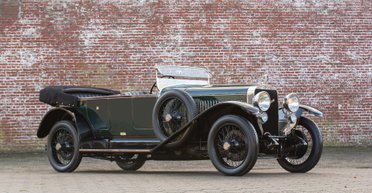 Раритеты на 3 миллиона евро: на аукцион выставлена коллекция ретро-авто (фото)