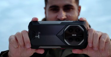 Новий смартфон Fossibot F113 бачить у повній темряві на 50 метрів: як це можливо