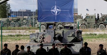 НАТО спешит на помощь. Как Североатлантический альянс реагирует на российскую агрессию против Украины