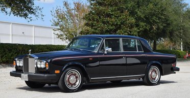 Фахівці назвали 10 старих автомобілів, які коштують цілий статок (фото)