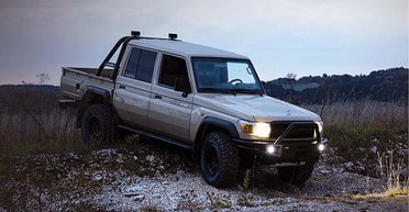 Классика на новый лад: Toyota Land Cruiser 70 стал электромобилем (фото)