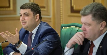 Карточный домик Порошенко. Почему увольнение Яценюка лишь усугубит кризис