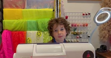 7-річний геній: хлопчик став наймолодшим модельєром в історії людства (фото)