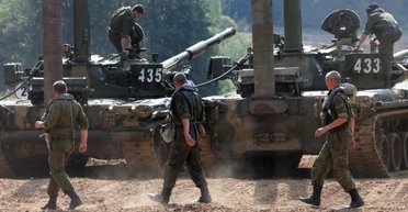 "Перенести войну за Днепр": для чего Россия держит до 200 тысяч солдат на юге Украины