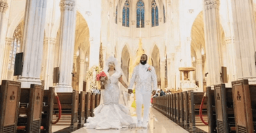 Пара "змусила" гостей купувати квитки на своє весілля за 333 долари (фото, відео)