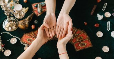 Громкое разоблачение: в полиции рассказали о громком деле известной аферистки-экстрасенса (фото)