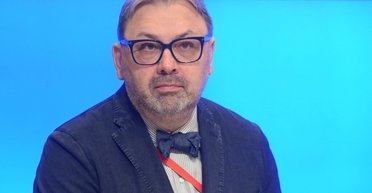 Призывал к геноциду украинцев: в РФ сотруднику Симоньян подбросили под дверь свиную голову