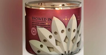 Компании в США пришлось извиняться за напоминающие "Ку-клукс-клан" снежинки на свечках