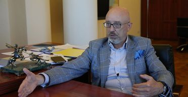 Переговорщик с Кремлем. Алексей Резников о пересмотре "Минска", обязательствах Украины и мягкости Европы