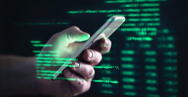 Фейки, фішинг, крадіжка грошей із карт: у кібершахрайства в Україні російське коріння