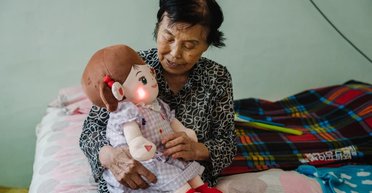 В Южной Корее пенсионерам раздают роботизированных "внуков" с ИИ: какие последствия (фото)