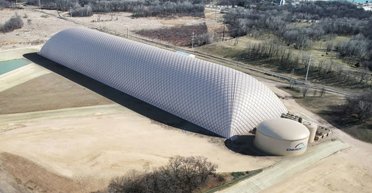 Гигантская надувная батарея хранит энергию на целый день: как это работает (фото)