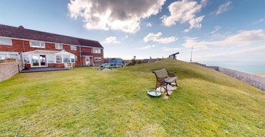 В Британии на продажу выставлен дом с собственной пушкой  (фото)