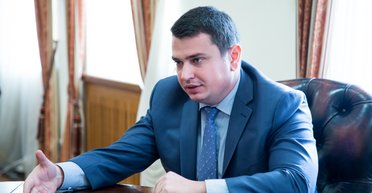 В погоне за коррупцией. Артем Сытник о деле Романа Насирова и допросе Рината Ахметова