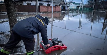 Под угрозой жилые дома: в ГСЧС предупредили о подтоплении в нескольких областях Украины (карта)