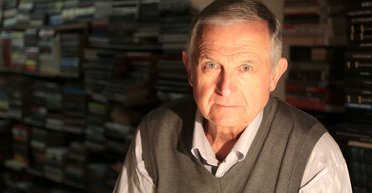 Вселенная на Лютеранской. Тысяча и одна история Эдуарда Лындина, человека и книги