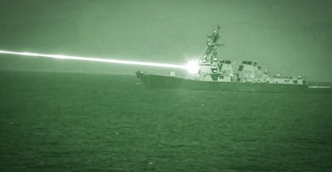 Уничтожит рой дронов автоматически: лазерное оружие ВМС США получит функцию ИИ