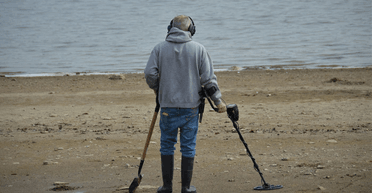 Сумна, але цікава знахідка: чоловік показав предмет, який знайшов на пляжі (фото)