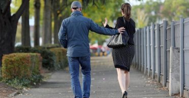 В Нидерландах суд впервые наказал мужчину за сексуальные домогательства на улице