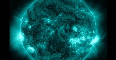 15 спалахів на Сонці та відключення зв'язку: Землю накрили сонячні бурі, але це початок (фото)