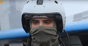 "Не можем эффективно выполнять задачи": пилот МиГ-29 рассказал, чем сбивает ракеты РФ (видео)